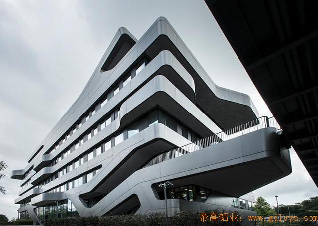 铝单板装修经典案例德国杜塞尔多夫礼堂装修艺术之美